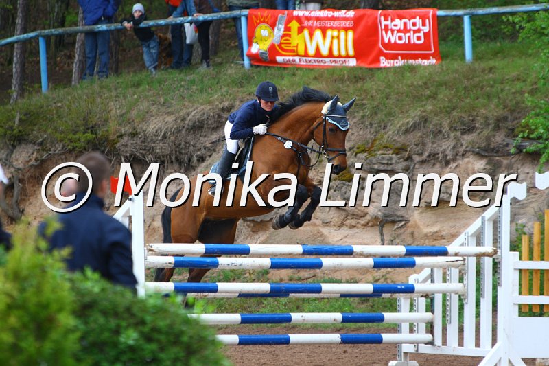 005L5292_Finja_Spring M mit Stechen.JPG